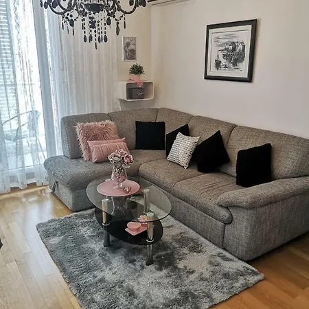 Ines 2 Apartment Split